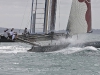 Mit gesetztem Gennaker erreicht der AC45 schon am zweiten Tag sein Limit mit 30 Knoten Speed. © Gilles Martin-Raget/www.americascup.com 