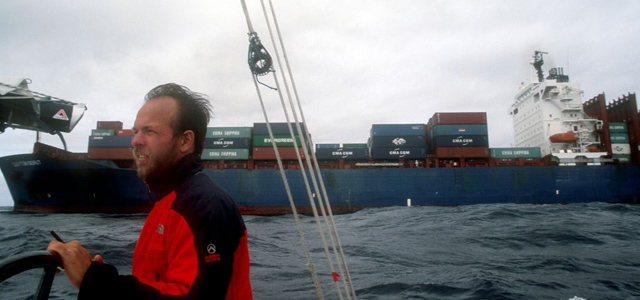 “Ein Containerschiff gibt Starthilfe…”