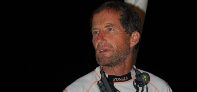Keine gute Saison für den Klassen-Primus Michel Desjoyeaux. Schon die Route du Rhum misslang ihm gänzlich. © FNOB Keine gute Saison für den Klassen-Primus Michel Desjoyeaux. Schon die Route du Rhum misslang ihm gänzlich. © FNOB