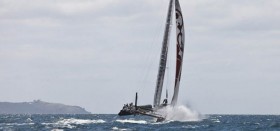 AC45 bei weiteren Starkwind-Tests vor Auckland. Das Flügelrigg hält. © Marting-Raget/America´s Cup