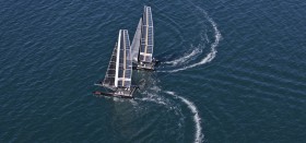 Erster Dial up mit den AC45. Das gefährliche Manöver soll im Vorstart eigentlich vermieden werden.  © Martin-Raget/Oracle Racing