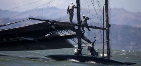 Russell Coutts AC45 Kat nach der Kenterung in der San Francisco Bay. © G.Grenier/Oracle Racing