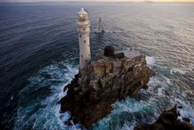 Der Fastnet Rock, Wendemarke des berühmt, berüchtigten 608 Meilen Rennens. © Rolex/Borlenghi