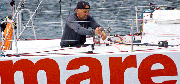 Jörg Riechers bereitet auf seinem Mini 6.50 "mare.de" für die zweite Etappe des Mini-Transat vor. © breschi Jörg Riechers bereitet auf seinem Mini 6.50 "mare.de" für die zweite Etappe des Mini-Transat vor. © breschi