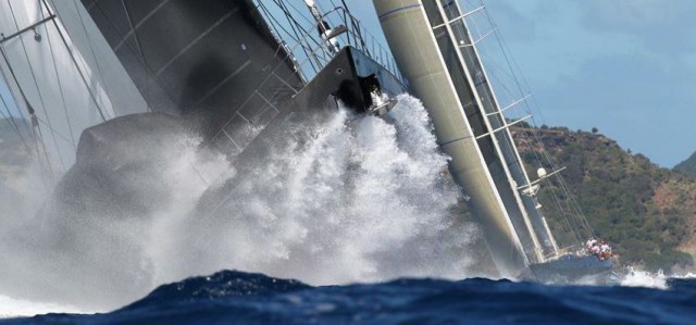 Superyacht "Marie" wuchtet ihre 300 Tonnen durch die Welle vor Antigua. ©Tim Wright/kospictures.com