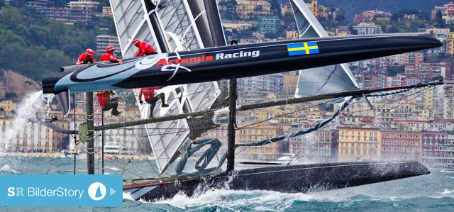 Terry Hutchinson wirft vor Neapel seinen Artemis Kat um. © Carlo Borlenghi / Luna Rossa