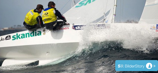 Keine schönen Bedingungen für Starboote. Den Olympiasiegern Ian Percy und Andrew Simpson bricht kur nach diesem Bild der Mast... © JM Liot / DPPI / FFvoile