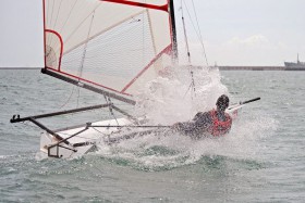 Druck in der Luft. An letzten Tagen der Musto Skiff WM ging es noch einmal zur Sache. © Tania Samus