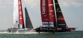 Team New Zealand und Luna Rossa beim Absolvieren eines Traininsrennkurses. © Chris Cameron/ETNZ Team New Zealand und Luna Rossa