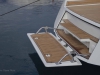 Am Spiegel neben der hydraulischen Gangway wird die Badeplattform ausgeklappt.