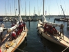 Sie Schwestern im Hafen vor dem Kieler Yacht Club.