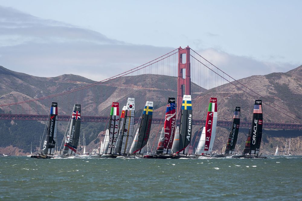 ...Danach startet das siebte und letzte Fleetrace, für das der Sieger 40 statt bisher 12 Punkte erhält vor der Golden Gate Bridge... © Gilles Martin-Raget/ACEA