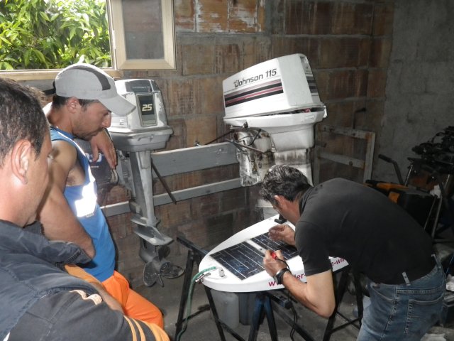 Massimo haucht der Solaranlage über 1,5 Tage Leben ein © A.Gabriel