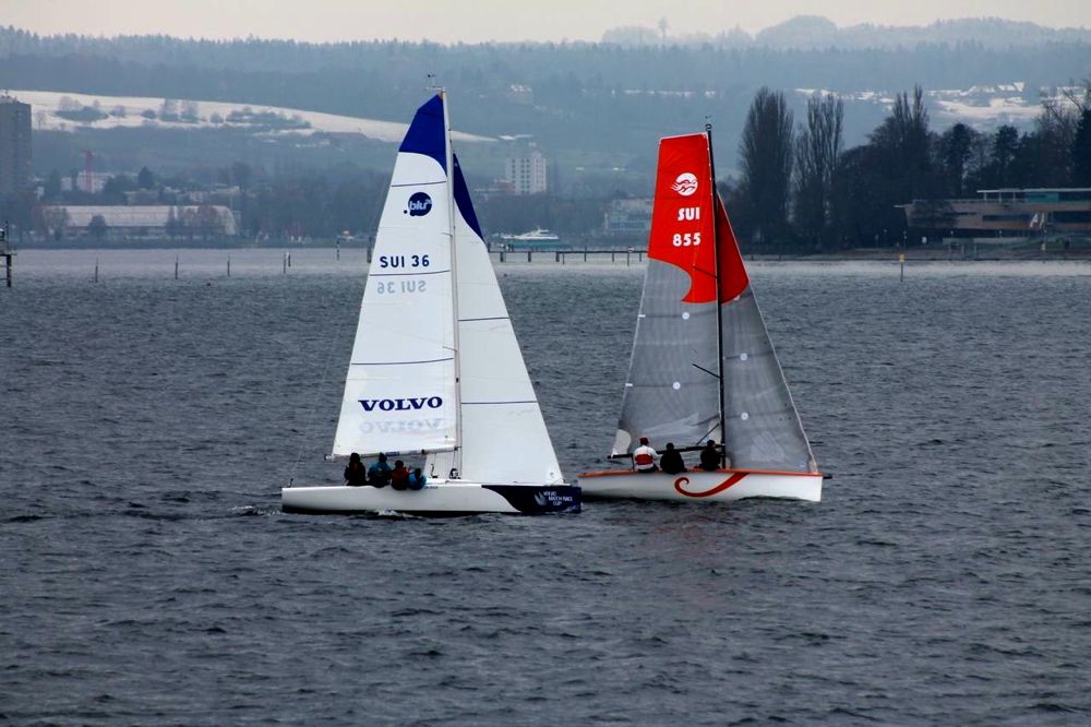 Longtze und Blu26 im Zweikampf. Die Sportboote waren mit 34 Startern sehr stark vertreten. © Andreas Müller