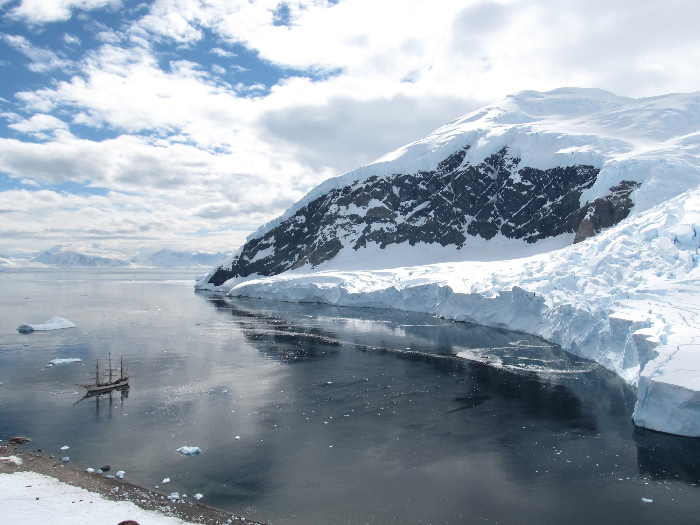 Die Reisen in die Antarktis auf der Europa zählen zum Schönsten, was man unter Segeln erleben kann © facebook europa