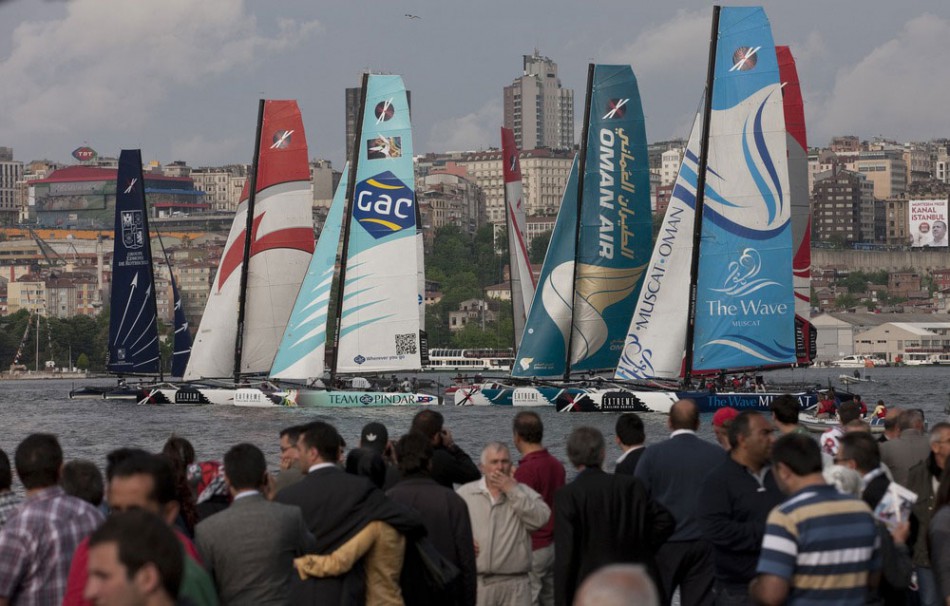 Die türkischen Zuschauer zeigten sich von den Rennen in der Stadt begeistert. © Lloyd Images