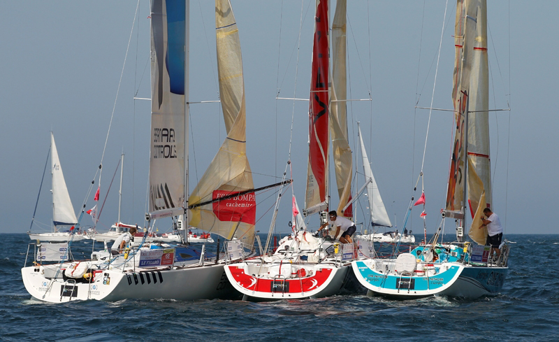 ...Wenn etwas schief geht, verstricken sich auch schon mal drei Boote miteinander. © Courcoux-Marmara/Le Figaro