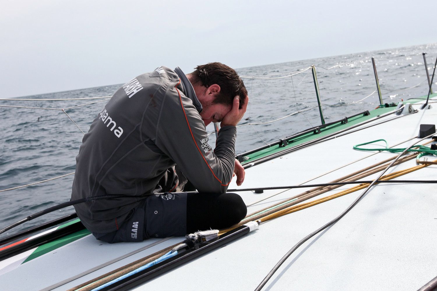 Die Crew kann es nicht fassen. © Yann Riou/Groupama Sailing Team/Volvo Ocean Race