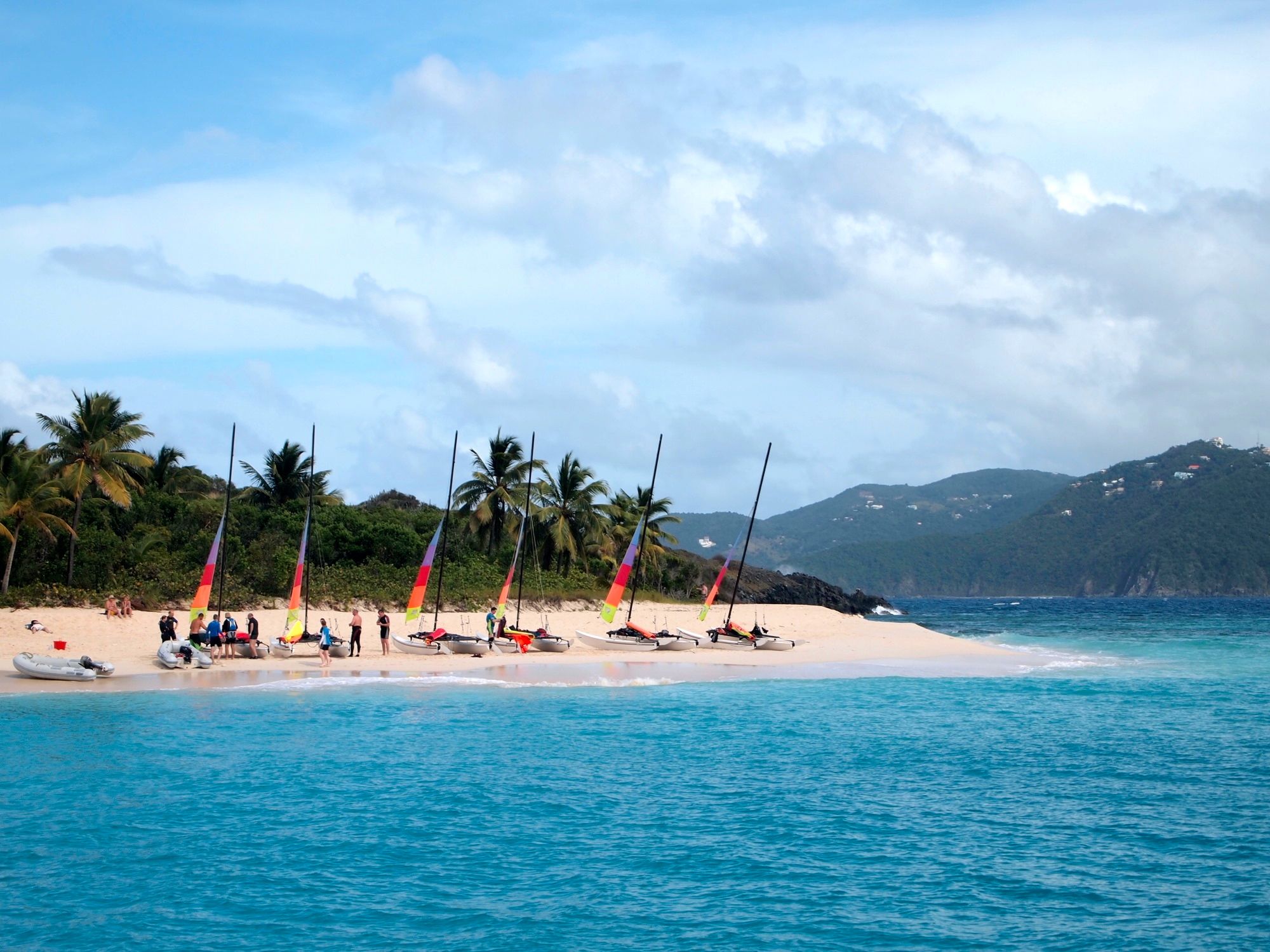 ... sind allesamt Taum-Spots mit weißem Karibik-Sand unter Palmen. Am Ziel... © Stickl Sportcamp