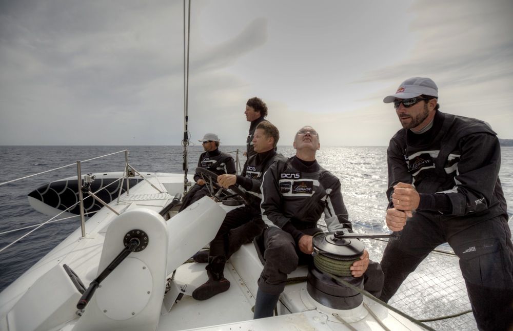 Jede Menge Arbeit für nur fünf Mann an Bord. © Christophe Launay, sealaunay.com