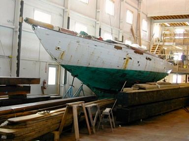 Das one Dollar boat: `Seminole´ wurde von Meyer auf Empfehlung von Doug Peterson für einen Dollar gekauft. Das war zwar günstig, aber es wurde dann aber doch wieder  teuer.  © Brooklin Boat Yard/Archiv Meyer