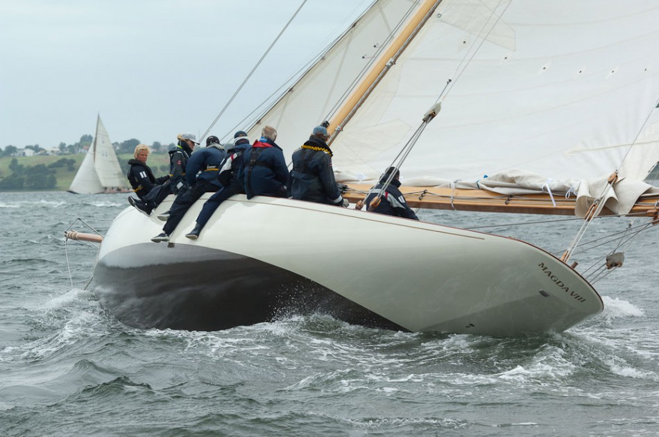 ` Magda´, der älteste noch segelnde Zwölfer. © Stefan Ottjes/Sealens