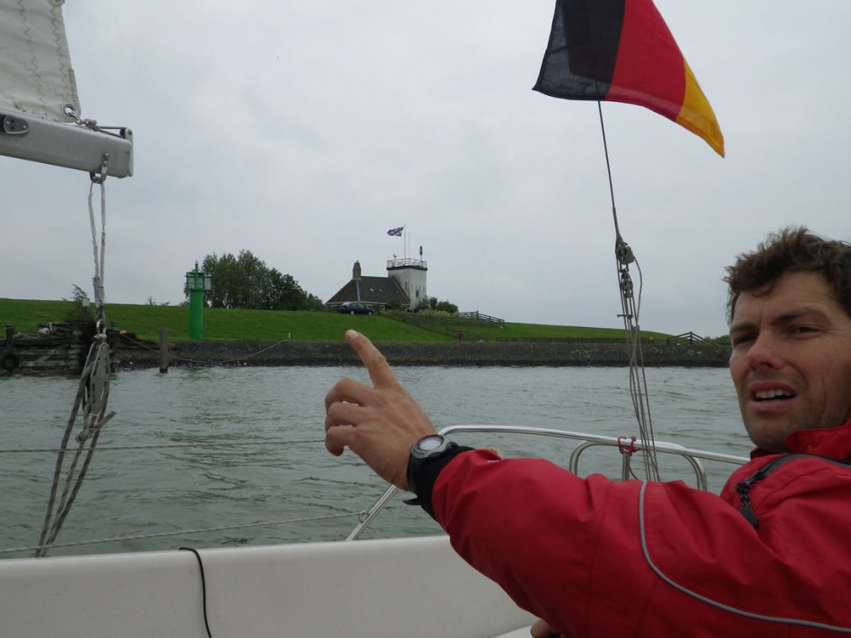 ...zum holländischen Binnen-Reich erwischen wir mit dem Kanal bei Workum. Von nun an... © SegelReporter.com