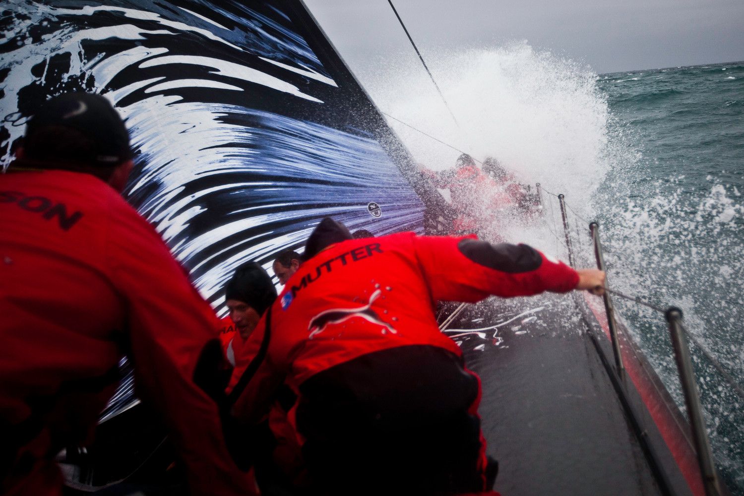 24 Stunden erlebten die Volvo Ocean Race Crews die härtesten Bedingungen. Hart am Wind... © Amory Ross/PUMA Ocean Racing/Volvo Ocean Race