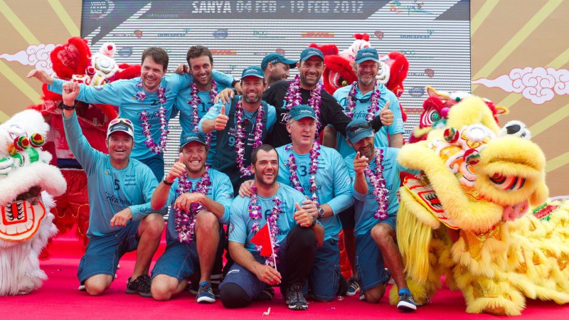 Team Telefonica feiert ausgelassen seinen Triumph in Sanya, auch wenn... ©  IAN ROMAN/Volvo Ocean Race)