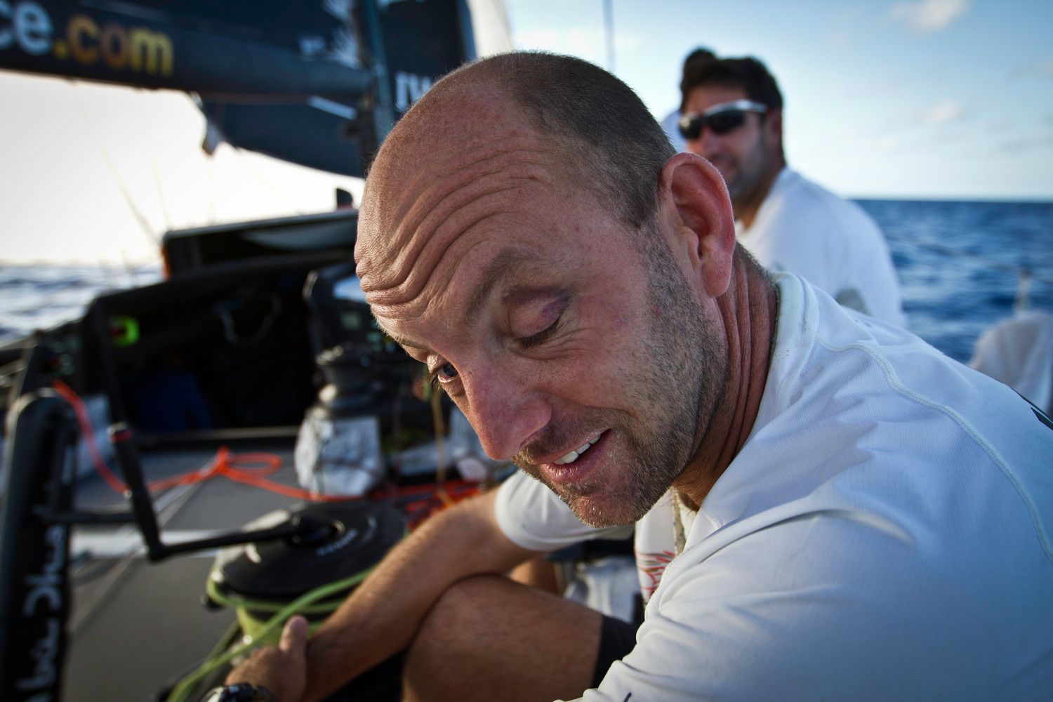 Die traurigste Gestalt dieses Volvo Ocean Races ist bisher Abu Dhabi Skipper Ian Walker. Nicht nur weil ein Bett über ihm zusammenbrach und ein blaues Auge verursachte...© Nick Dana/Abu Dhabi Ocean Racing/Volvo Ocean Race