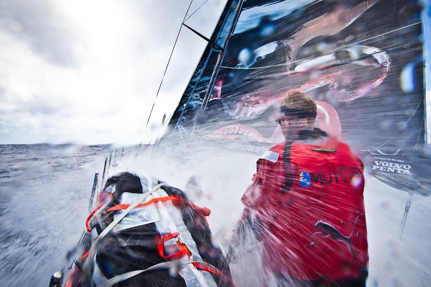 ... hat Puma nach seinem Extremschlag Reputation zurückgewonnen und verholte sich vom letzten auf den zweiten Platz. Die zusätzlichen Meilen... ©  Ross/PUMA Ocean Racing/Volvo Ocean Race