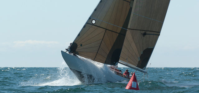 Fundstück: 8mR Yachten machen vor Toronto eine gute Figur