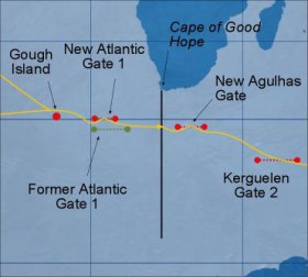 Nach Eis-Sichtungen im Süd-Atlantik wurde das erste virtuelle Tor weiter nach Norden verschoben. Schon am 12.1. beschloss die Wettfahrtleitung aus dem selben Grund, dass Gough Island an Steuerbord zu bleiben hat.