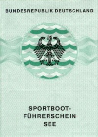 Sportbootführerschein See. Man muss für seinen Erwerb topfit sein. Aber Seekrankheit ist egal. © www.seefieber.de
