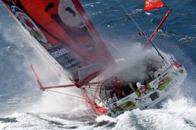 "Groupe Bel" war eine der schnellsten Yachten im Feld. Nun sind die Franzosen raus. © Groupe Bel/Matin-Raget