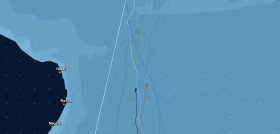 Situation am 23.3. "Neutrogena" (schwarz) hat sich beim zurzeit spannendsten Duell des Barcelona World Race etwas Querabstand zu "Estrella Damm" erarbeitet, liegt aber 37 Meilen zurück.