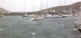 Unheimlich. Das Geisterschiff "Sea Witch" treibt vor dem Sturm führerlos in die schottischen Oban Marina und sucht sich einen Liegelatz.