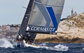 "Container" siegt beim Küstenrennen vor Marseille und übernimmt die Gesamtführung. © Ian Roman/Audi Medcup