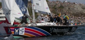 Peter Gilmour luvt Torvar Mirsky und wirft ihn aus dem Wettbewerb. Nach zwei Penalties bekommt Mirsky einen Wutanfall. © Dan Ljungsvik / Stena Match Cup Sweden