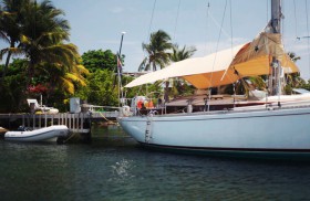 Der neue Herreshoff 43 Fußer von Alex und Taru, der wohl auch besser zum Lifestyle passt als eine Hallberg Rassy. © sailingaroundtheglobe.blogspot.com
