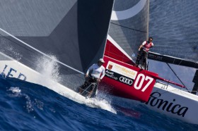 Wie bei der Startsequenz geht es für "Container" (l.) und Audi All4One auch mit den Ergebnissen hoch und runter. © Guido Trombetta_Studio Borlenghi/Audi MedCup