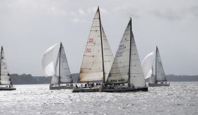 Ungleiches Duell. "Silva Hispaniola" gegen "One4All" vom Sailing Team Germany mit Tom Ross. © Hajo Andresen