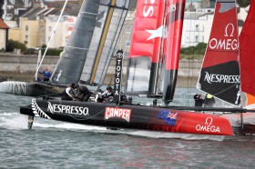 Dean Barker gewinnt mit dem Team New Zealand das Match Race Finale gegen Korea mit 2:0. © ACEA/Gilles Martin-Raget