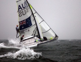 Die Australier Outteridge/Austin heben beim legendären Olympia Medalrace 2008 in Qingdao ab. © G.Nowell