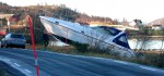 Foto-Fundstück: Motorboot in Norwegen entert die Fahrbahn