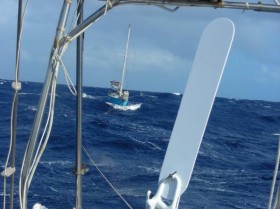 Susanne Huber-Curphey schleppt acht Tage lang die "Galenaia" mit ihrem Mann an Bord nach Neuseeland. © Curphey