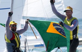 Robert Scheidt und Bruno Prada, die OlympiaSilbermedaillengewinner sind nun überlegene Weltmeister im Starboot. © Paul Kane