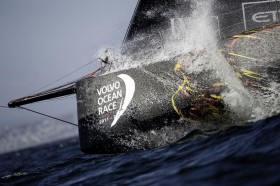 Abu Dhabi hat zum Auftakt der zweiten Etappe vor Kapstadt einen spektakulären Start hingelegt. © PAUL TODD/Volvo Ocean Race
