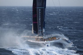 Die 40 Meter lange "Banque Populaire" hat den absoluten Weltrekord bei der Jules Verne Trophy um die Welt auf 45 Tage festgesetzt. © Stichelbaut/BPCE