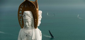 Abu Dhabi nahe der Wendemarke bei der ostasiatischen Buddhismus-Figur Guan Yin. © PAUL TODD/Volvo Ocean Race